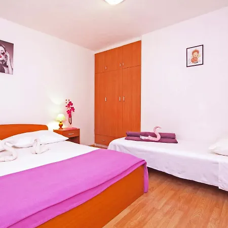 Slavica-1 By Interhome Appartement