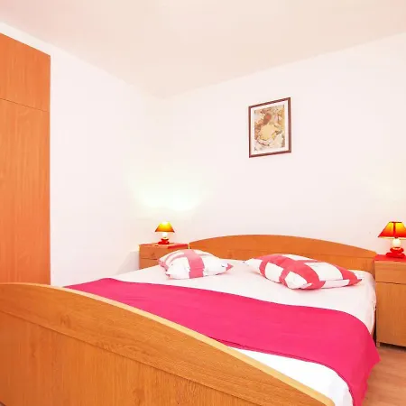 Slavica-1 By Interhome Appartement *