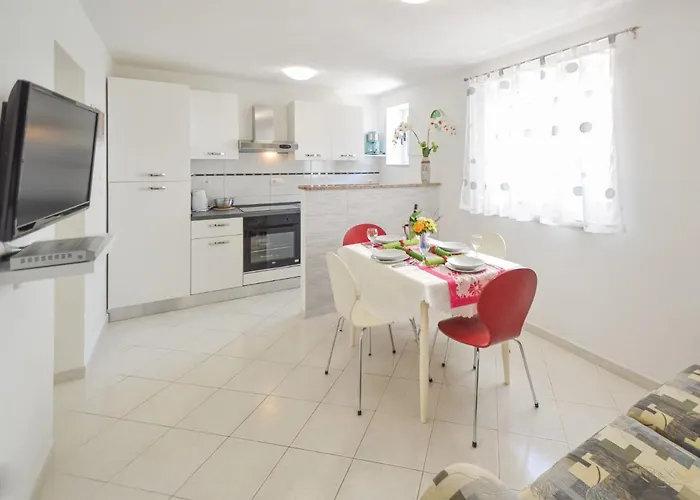 Slavica-1 By Interhome Appartement